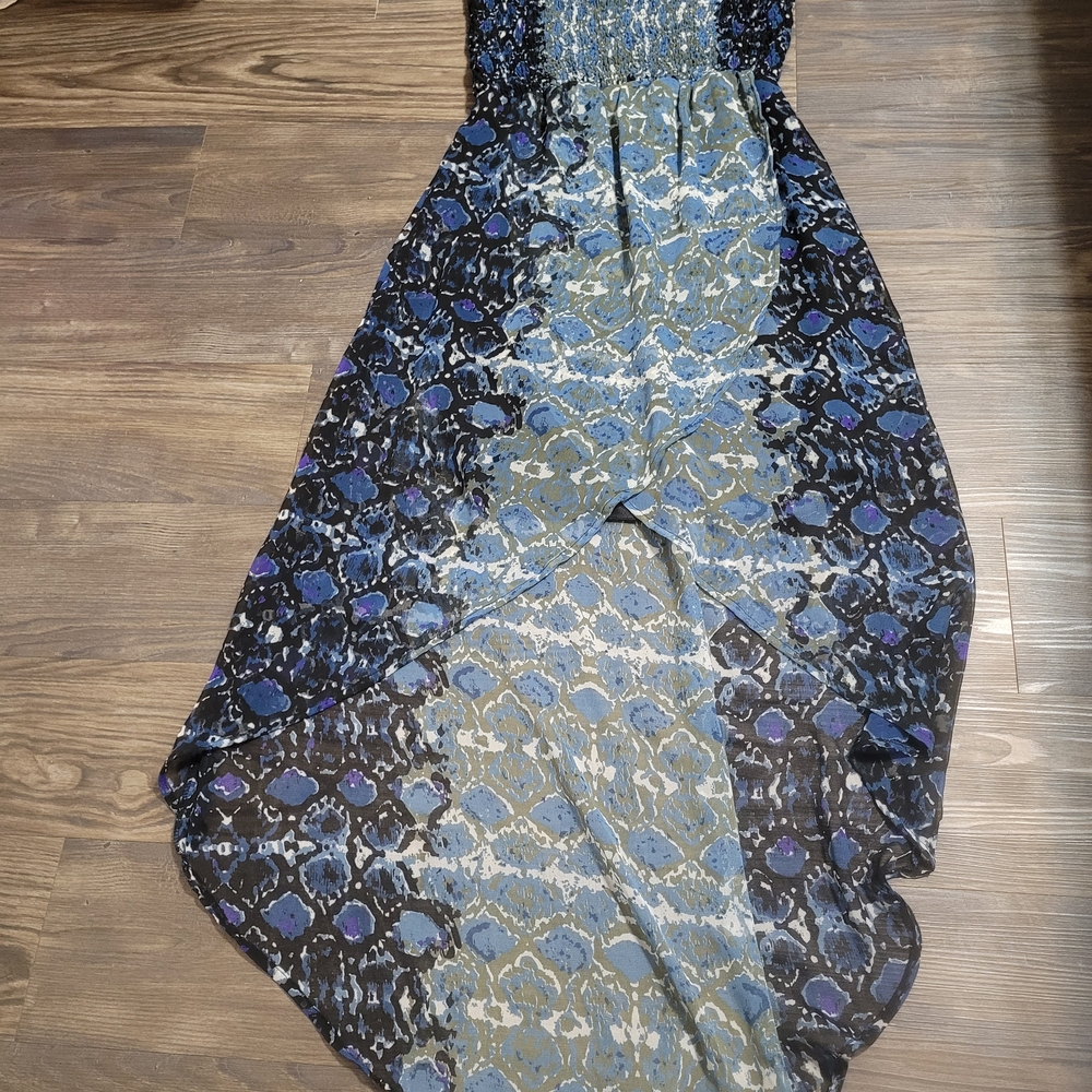 Elegant Blue and Black Patterned Dress